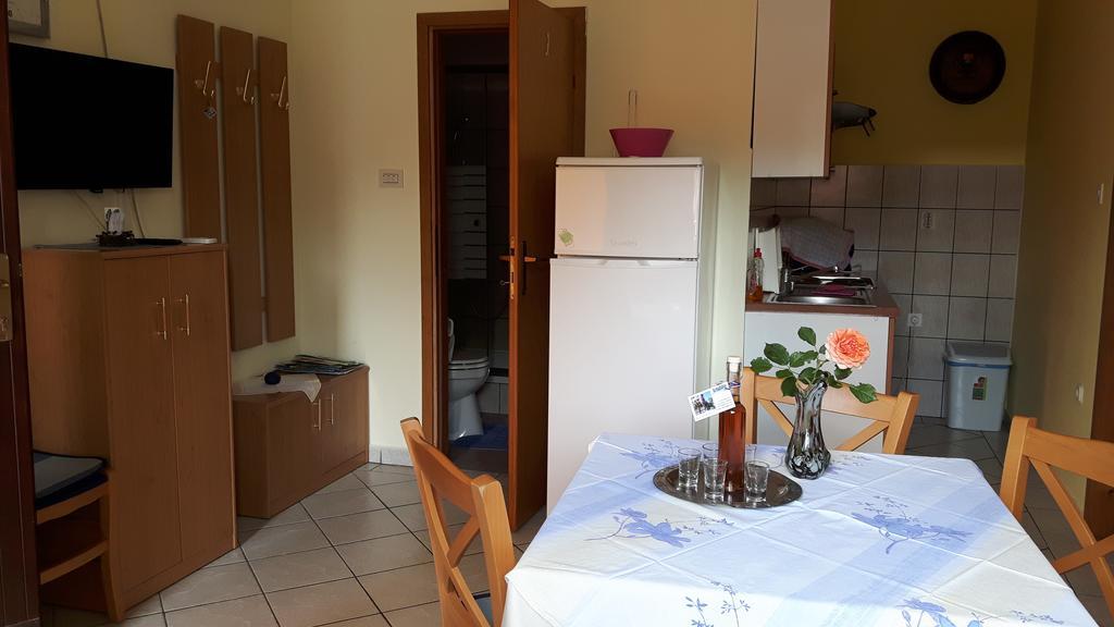 Apartment Krizanovic Malinska Ngoại thất bức ảnh